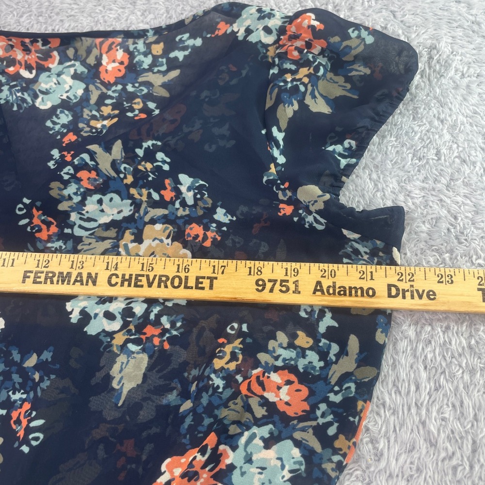 a.n.a Peplum Blouse Womens Large Navy Blue Floral Sheer Cap Sleeve V-Neck Top - Picture 5 of 6
